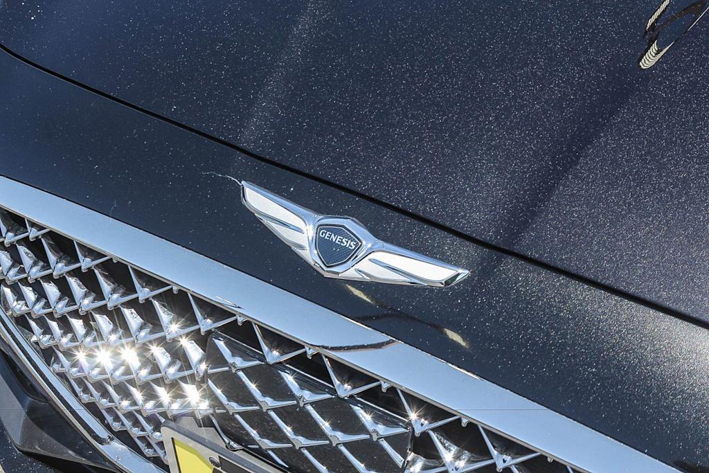 Thumbnail: 2021 Genesis G70 - 24
