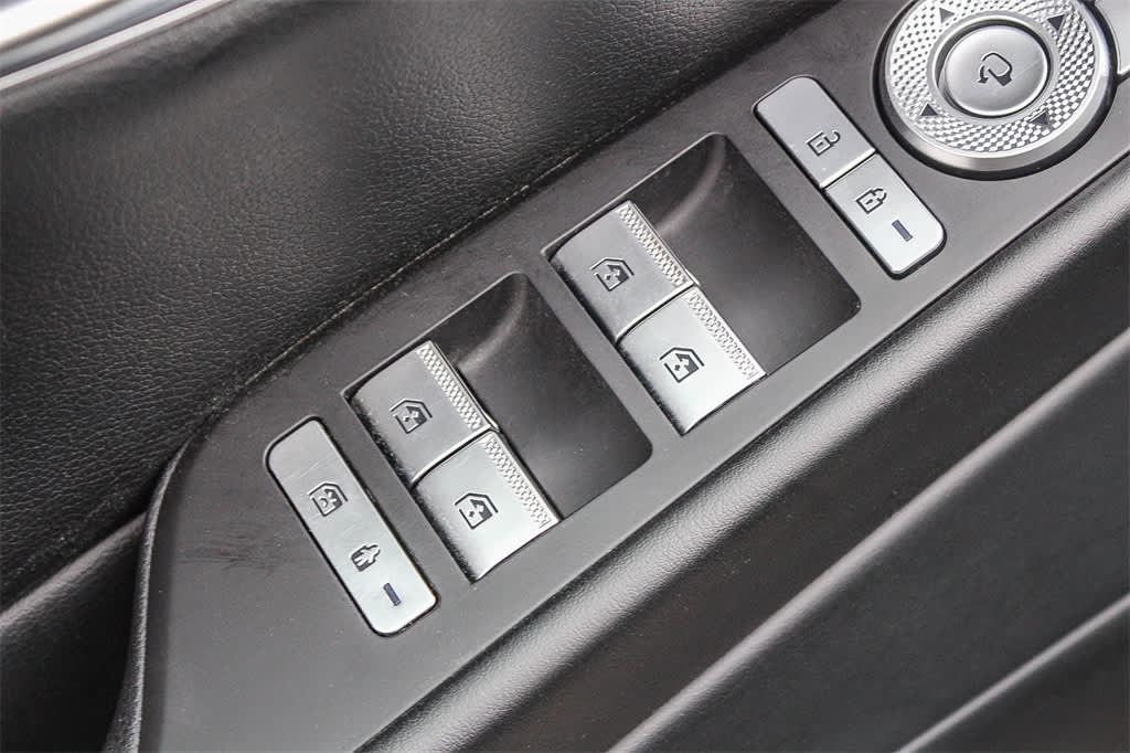 Thumbnail: 2023 Genesis G80 - 31