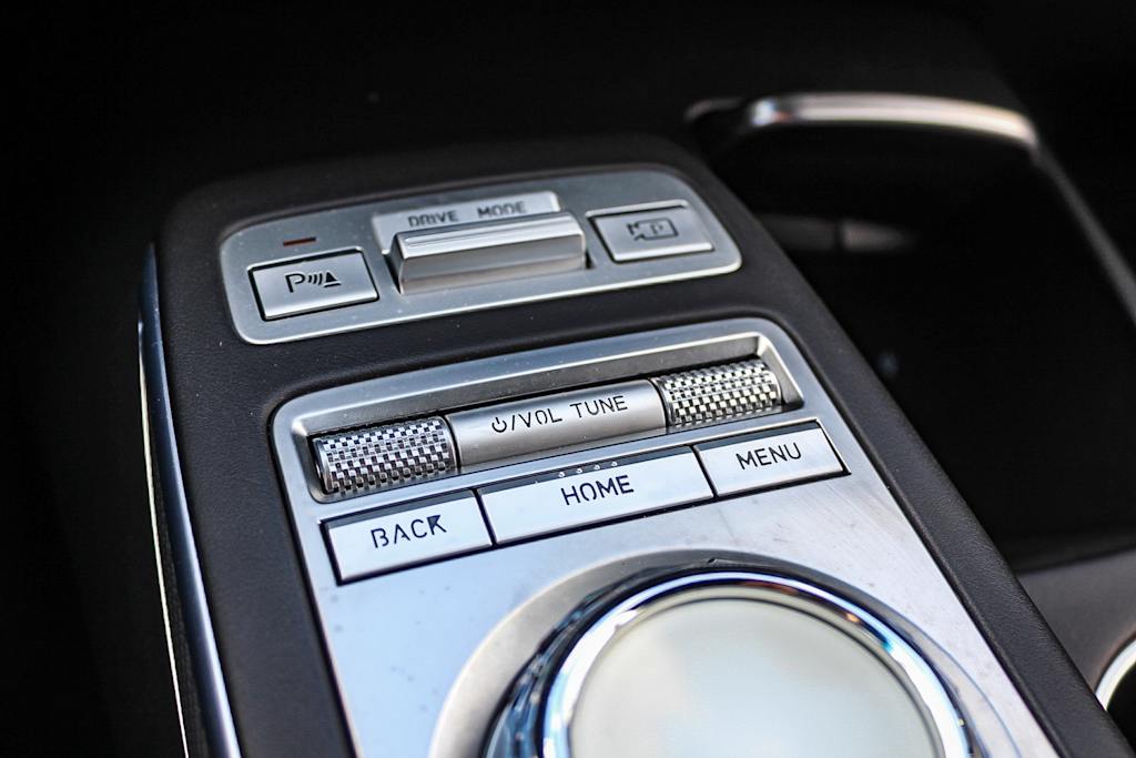 Thumbnail: 2023 Genesis GV70 - 28