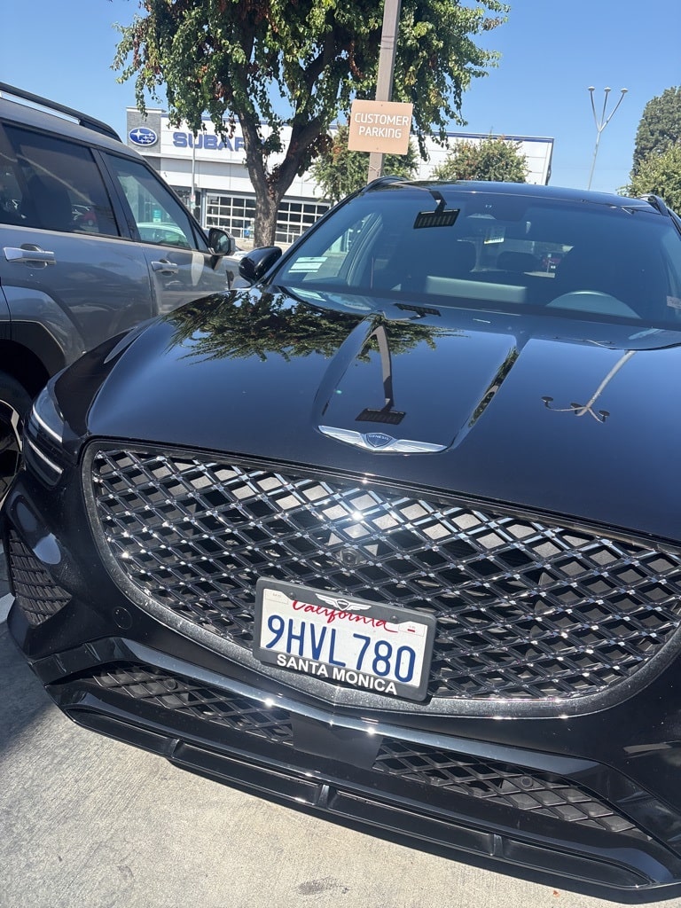 Thumbnail: 2023 Genesis GV70 - 14