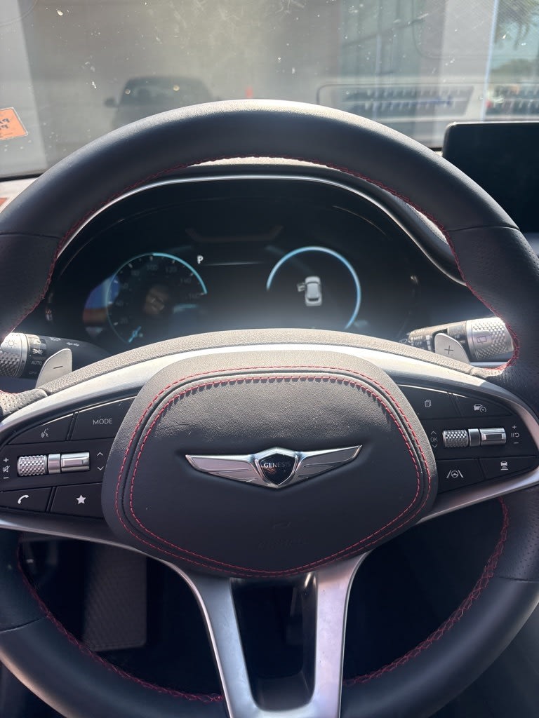 Thumbnail: 2023 Genesis GV70 - 10