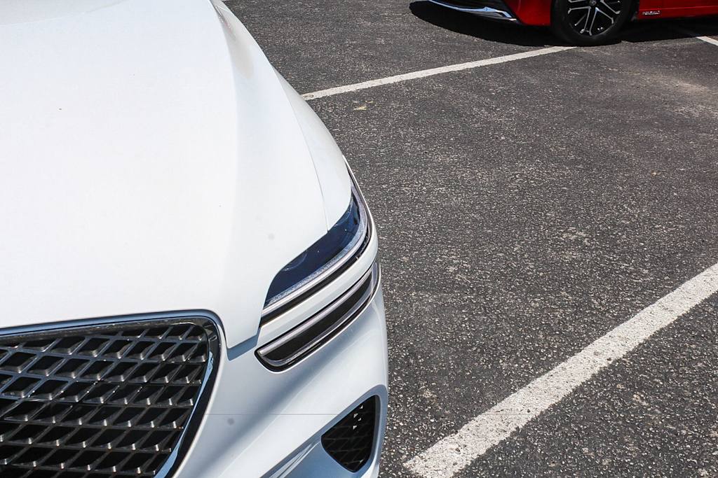 Thumbnail: 2023 Genesis GV70 - 23