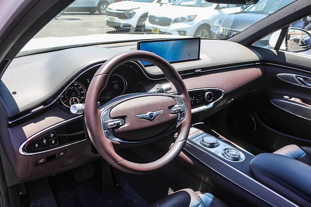 Thumbnail: 2023 Genesis GV70 - 26