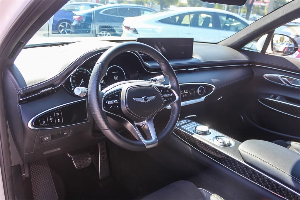 Thumbnail: 2022 Genesis GV70 - 24