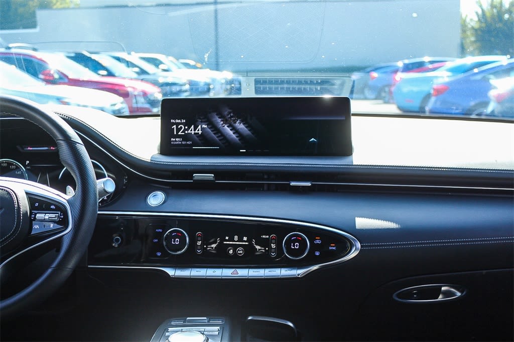 Thumbnail: 2022 Genesis GV70 - 9