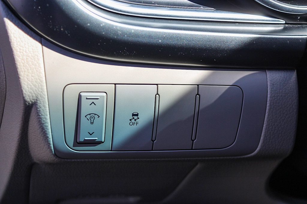 Thumbnail: 2015 Kia Optima - 29