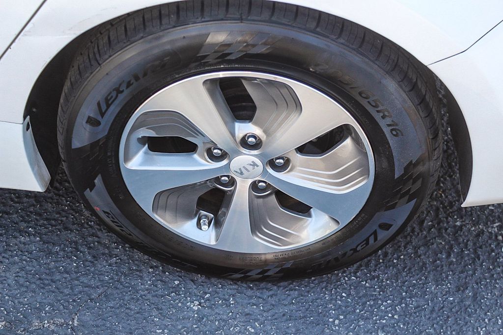 Thumbnail: 2015 Kia Optima - 7