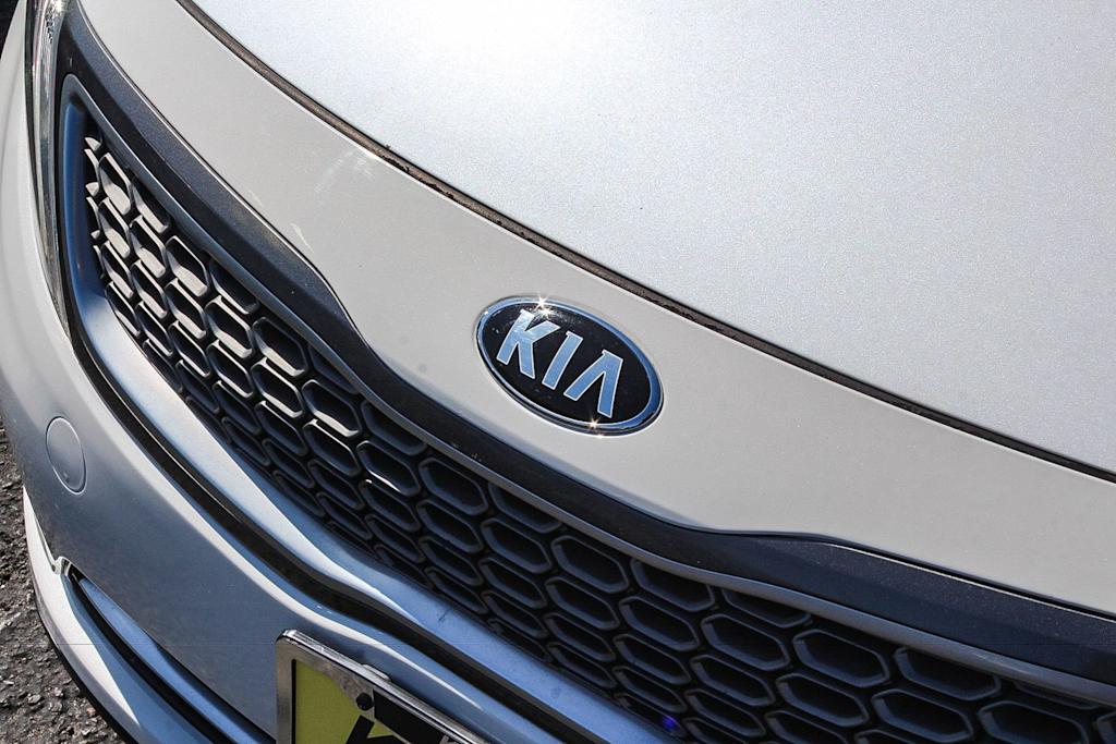 Thumbnail: 2015 Kia Optima - 23