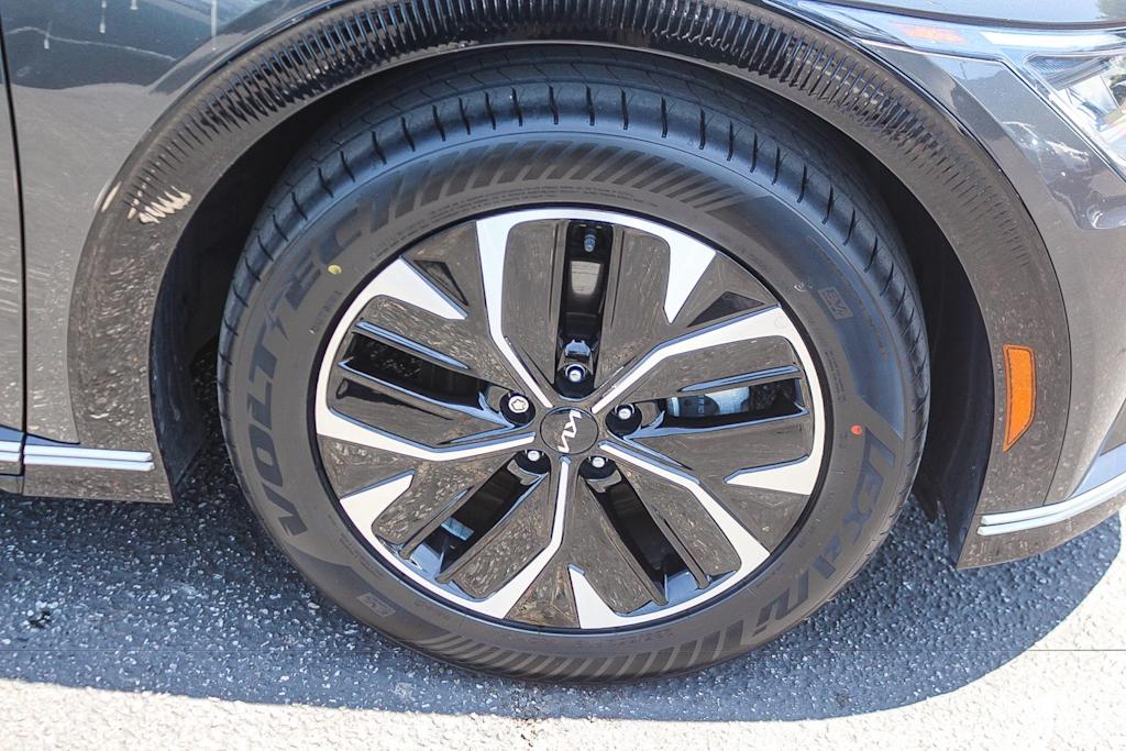 Thumbnail: 2023 Kia EV6 - 21