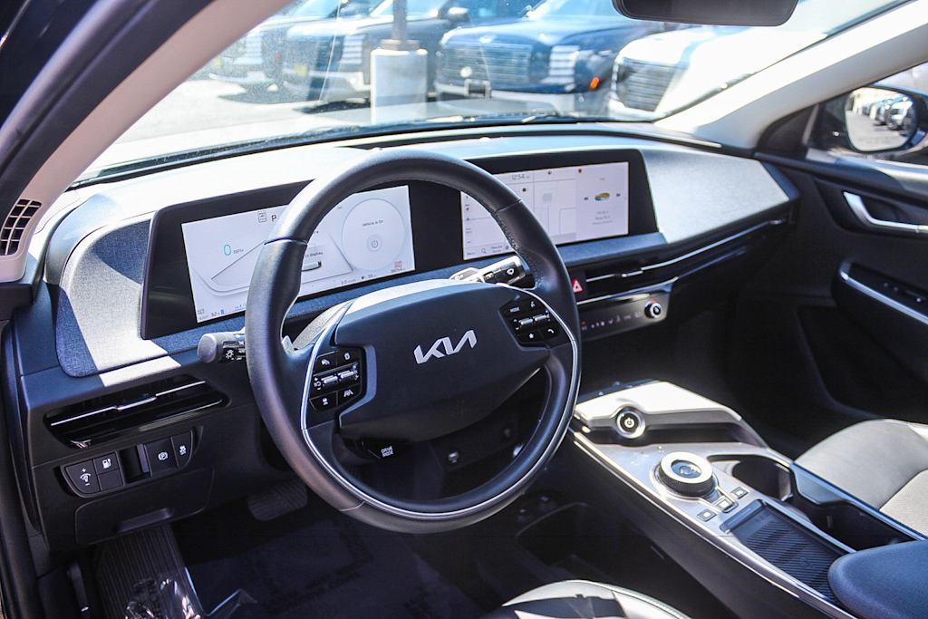 Thumbnail: 2023 Kia EV6 - 13