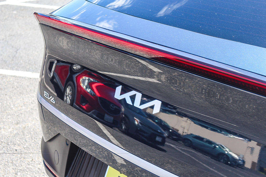 Thumbnail: 2023 Kia EV6 - 19