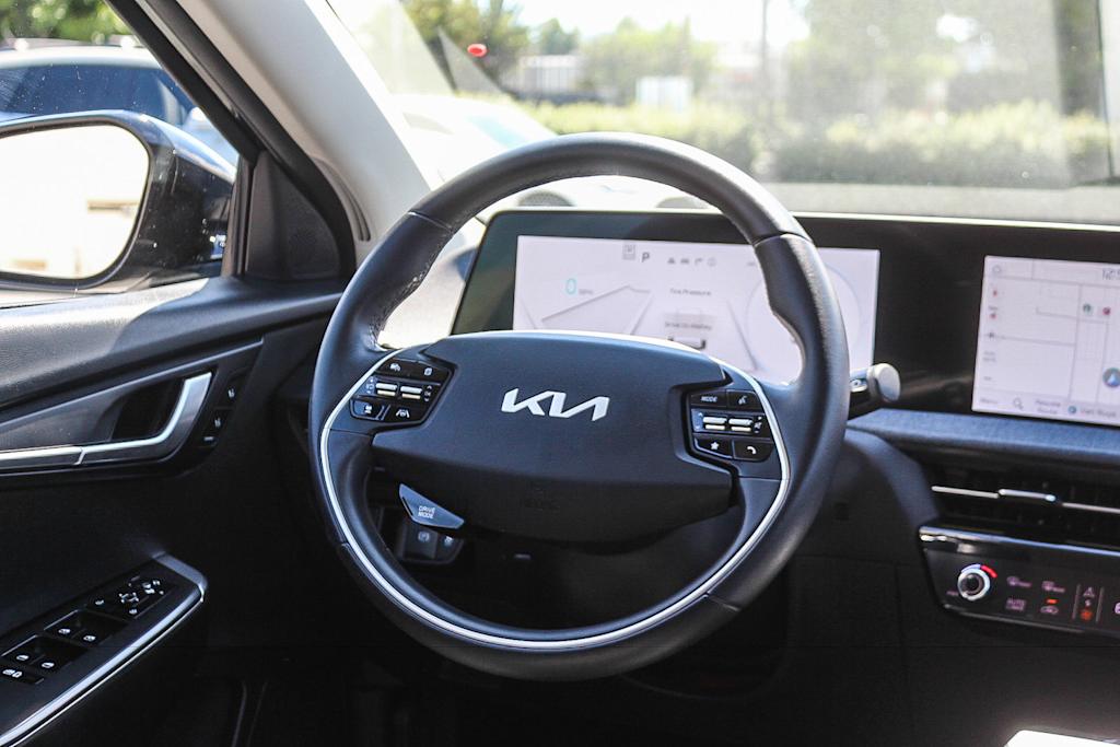 Thumbnail: 2023 Kia EV6 - 9