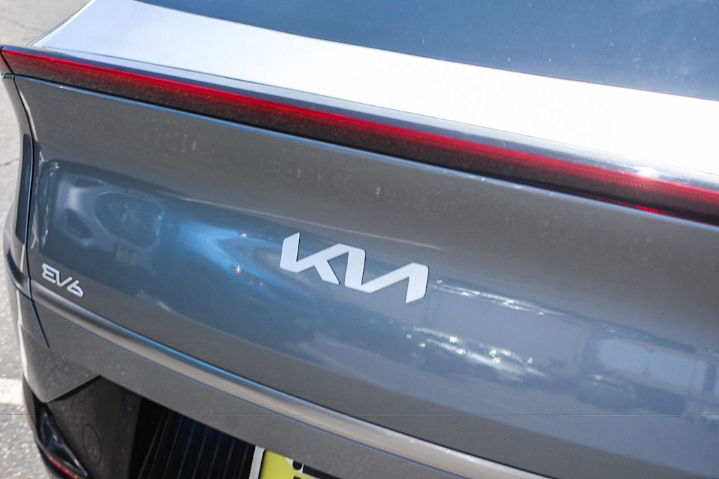 Thumbnail: 2024 Kia EV6 - 20