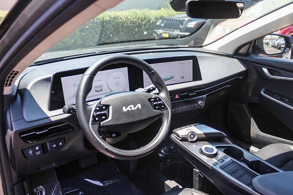 Thumbnail: 2024 Kia EV6 - 25