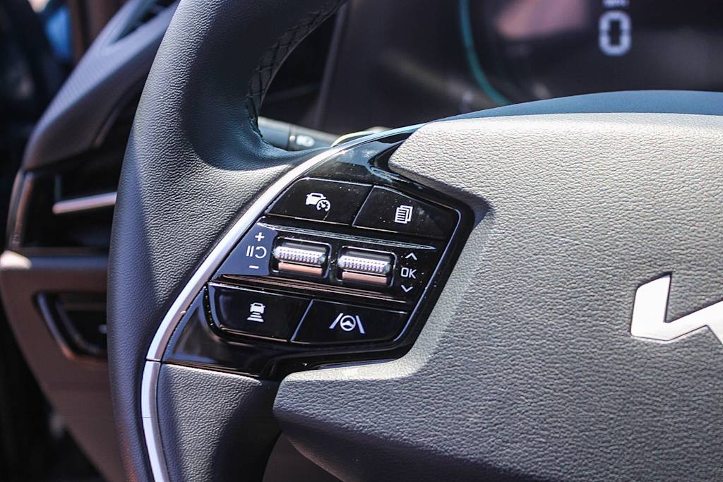 Thumbnail: 2025 Kia Niro - 28
