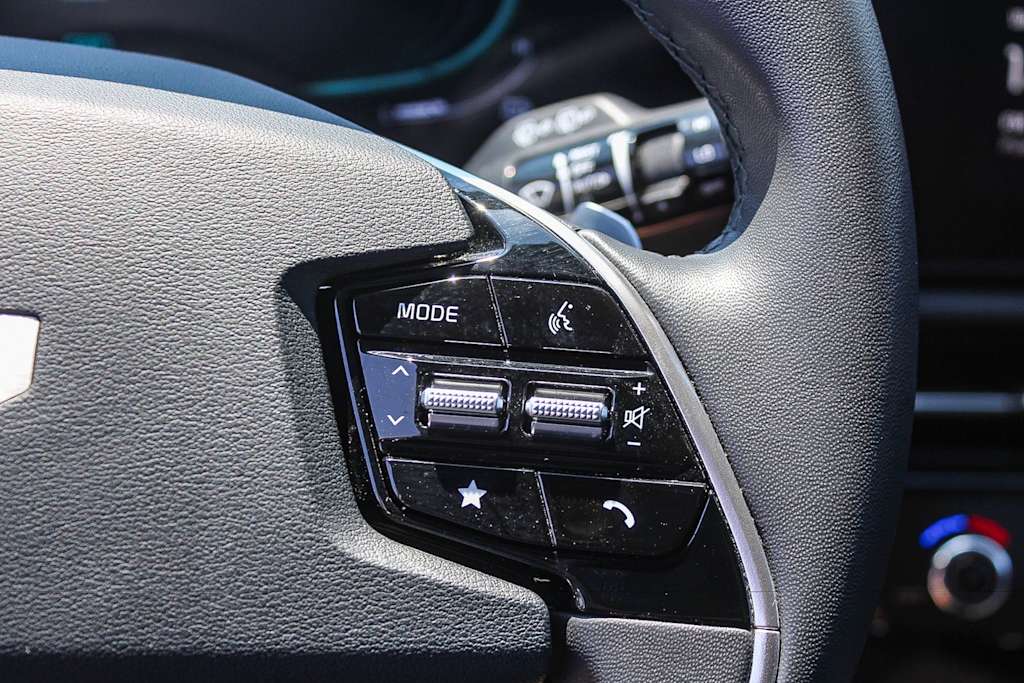Thumbnail: 2025 Kia Niro - 29