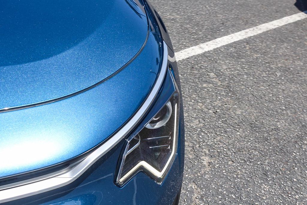 Thumbnail: 2025 Kia Niro - 18