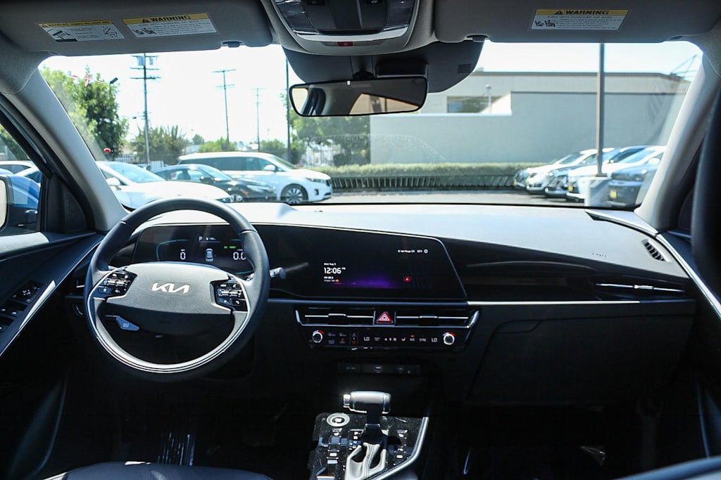 Thumbnail: 2025 Kia Niro - 2