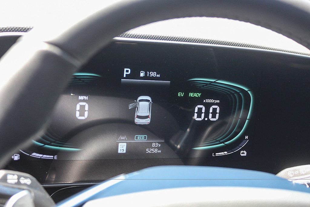 Thumbnail: 2025 Kia Niro - 16
