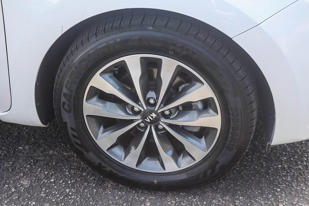 Thumbnail: 2015 Kia Sedona - 22