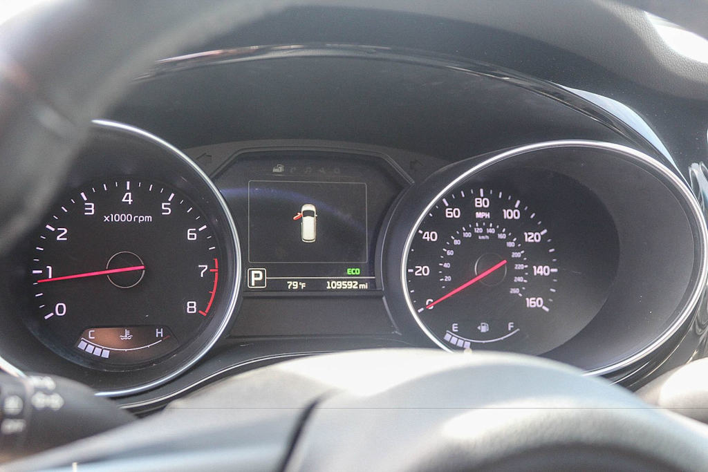 Thumbnail: 2015 Kia Sedona - 16