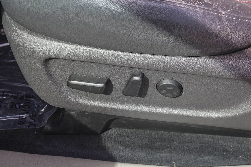 Thumbnail: 2015 Kia Sedona - 28