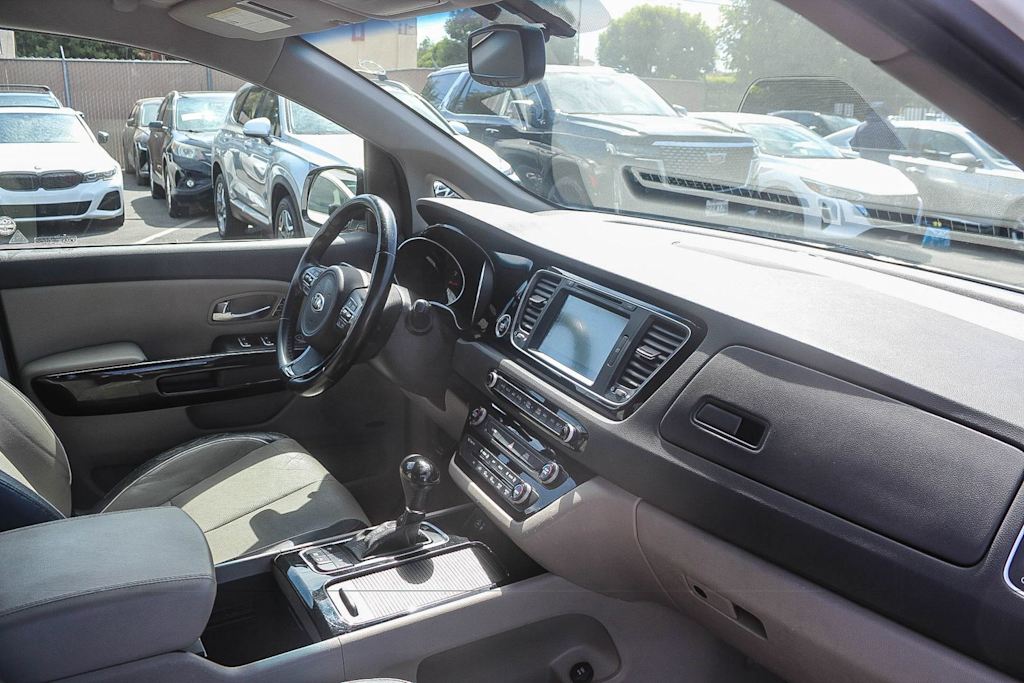 Thumbnail: 2015 Kia Sedona - 12