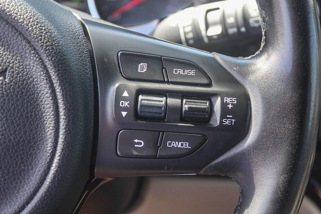 Thumbnail: 2015 Kia Sedona - 30