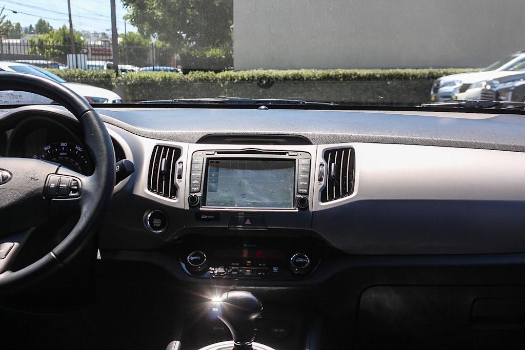 Thumbnail: 2016 Kia Sportage - 9