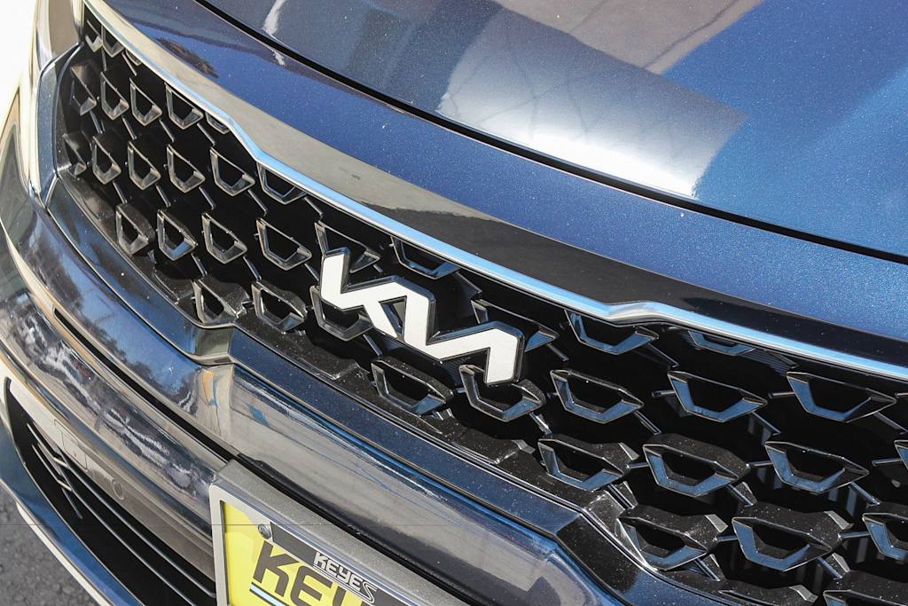 Thumbnail: 2023 Kia Sorento - 24