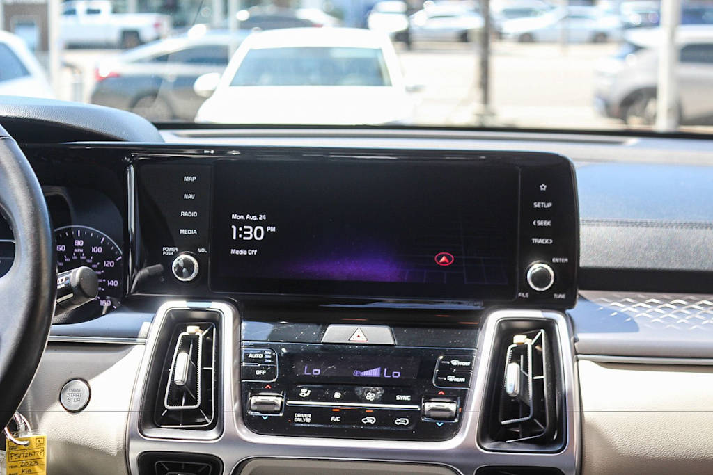 Thumbnail: 2023 Kia Sorento - 26