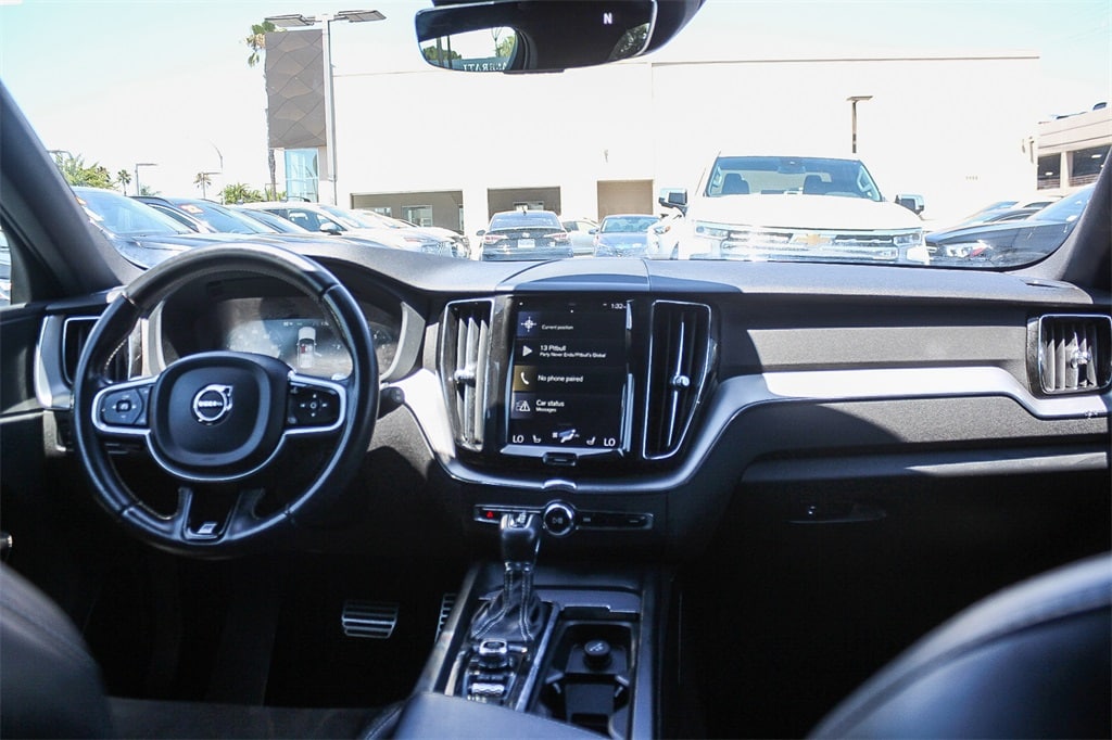 Thumbnail: 2018 Volvo XC60 - 2