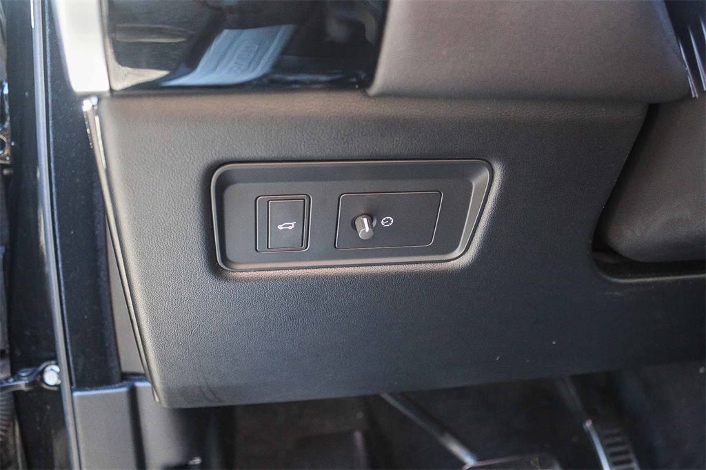 Thumbnail: 2022 Land Rover Range Rover Sport - 31