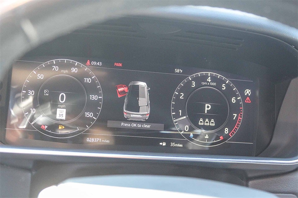 Thumbnail: 2022 Land Rover Range Rover Sport - 16