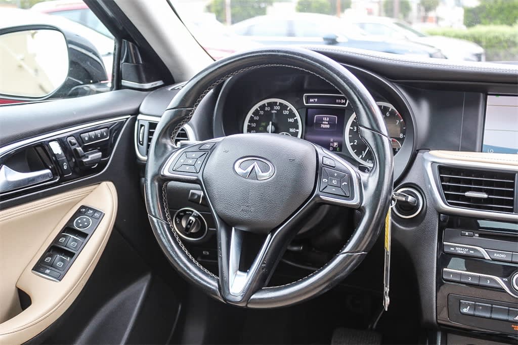 Thumbnail: 2017 INFINITI QX30 - 12