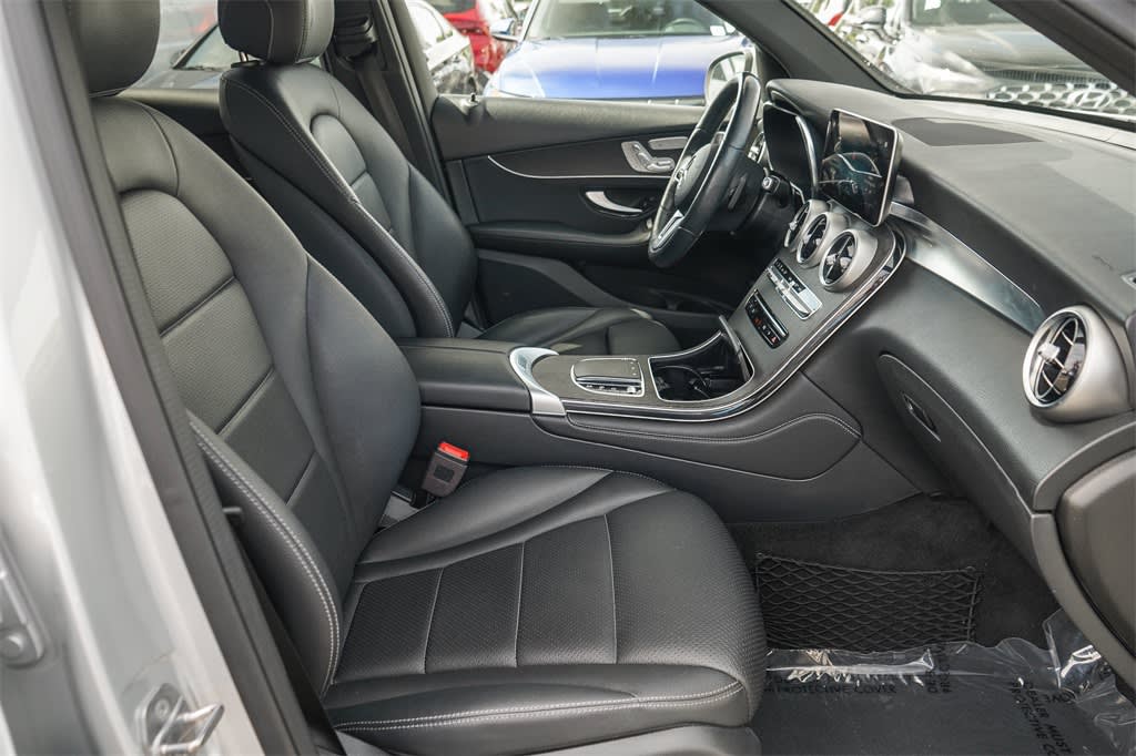 2020 Mercedes-Benz GLC 300 10