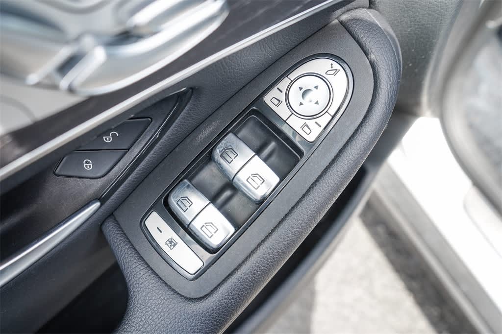 2020 Mercedes-Benz GLC 300 27