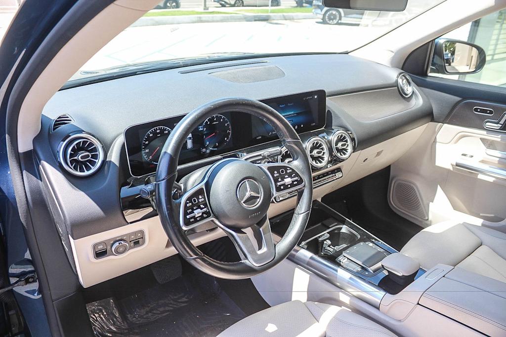 Thumbnail: 2021 Mercedes-Benz GLA - 25