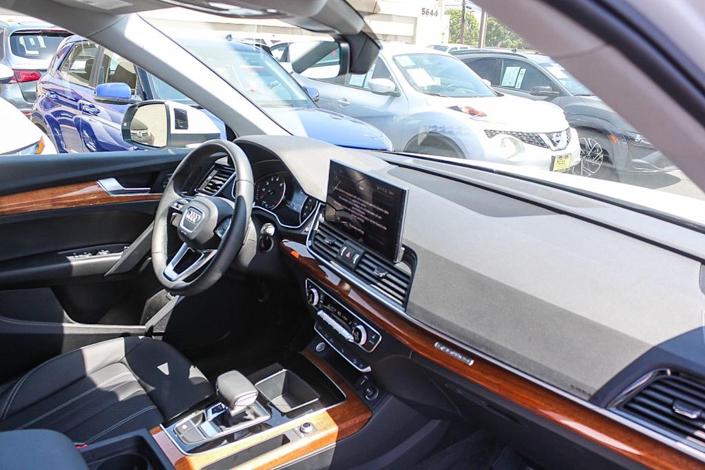 Thumbnail: 2023 Audi Q5 - 11