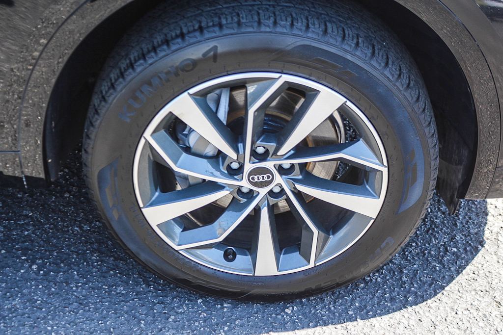 Thumbnail: 2022 Audi Q5 - 21