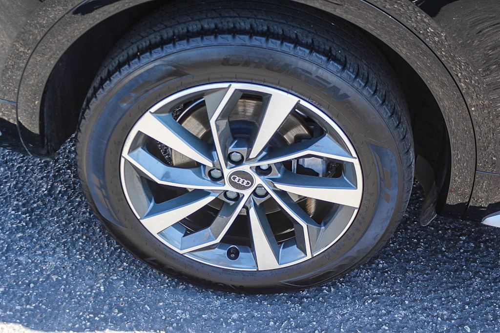 Thumbnail: 2022 Audi Q5 - 7