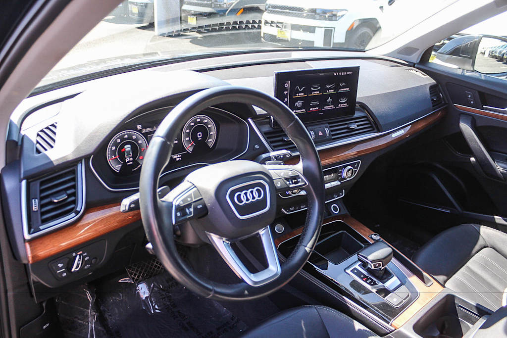 Thumbnail: 2022 Audi Q5 - 12