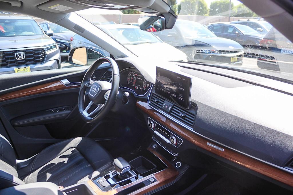 Thumbnail: 2022 Audi Q5 - 11