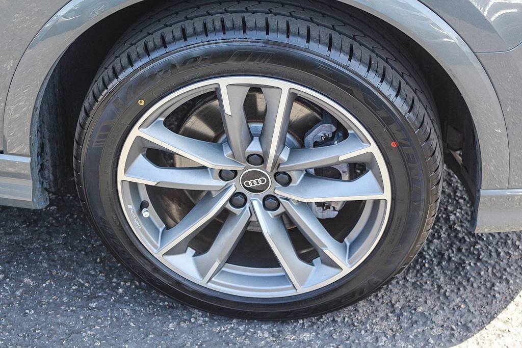 Thumbnail: 2022 Audi Q3 - 22