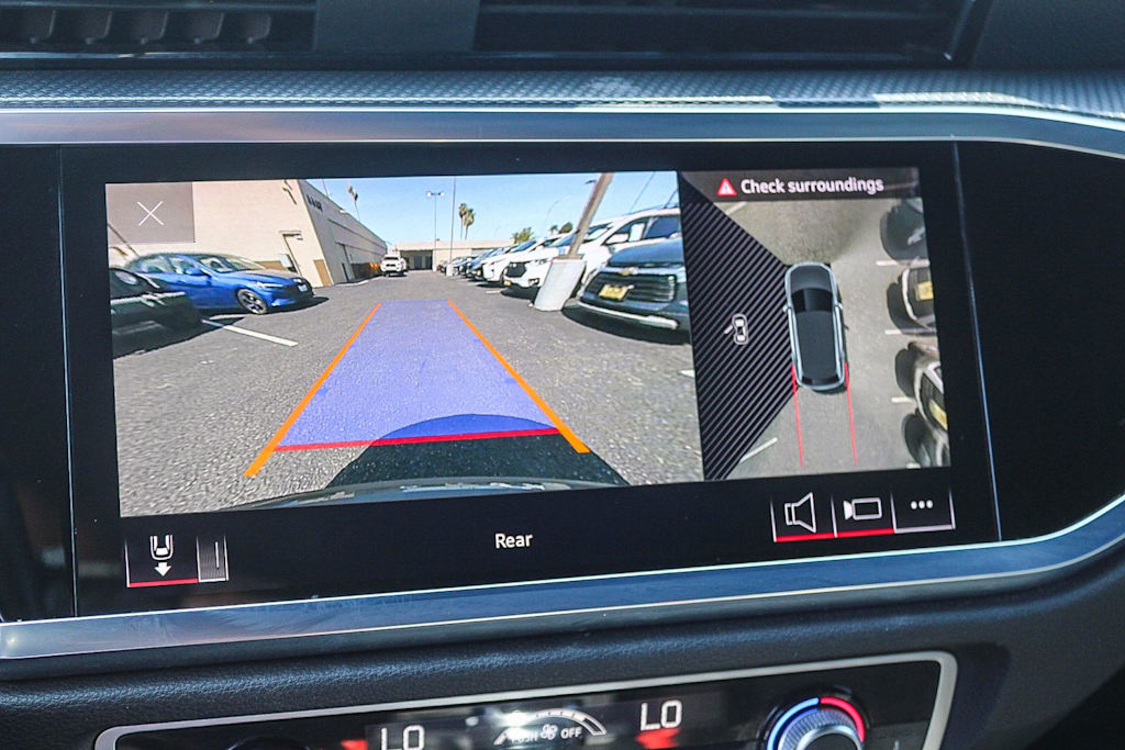 Thumbnail: 2022 Audi Q3 - 31