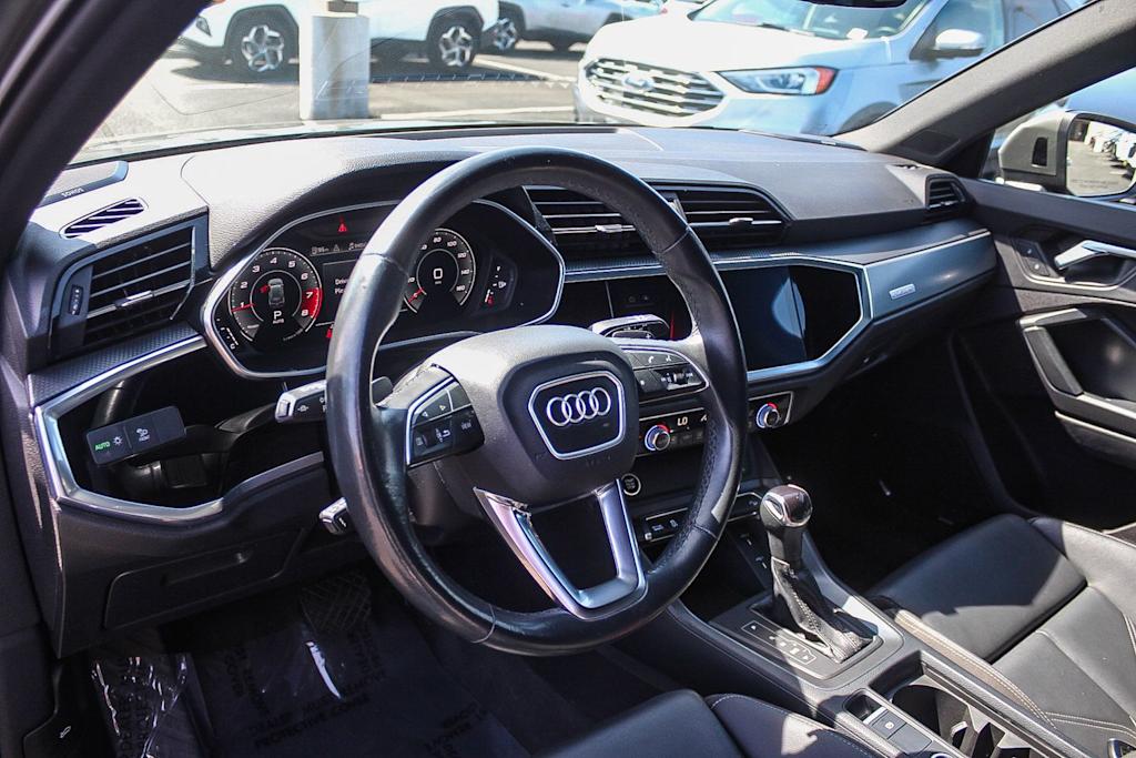 Thumbnail: 2022 Audi Q3 - 13