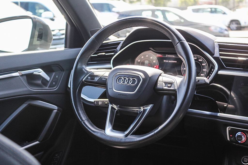 Thumbnail: 2022 Audi Q3 - 9