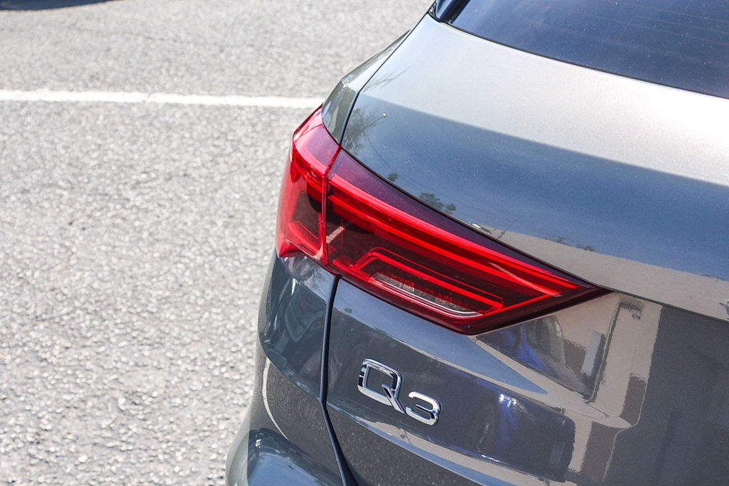 Thumbnail: 2022 Audi Q3 - 21