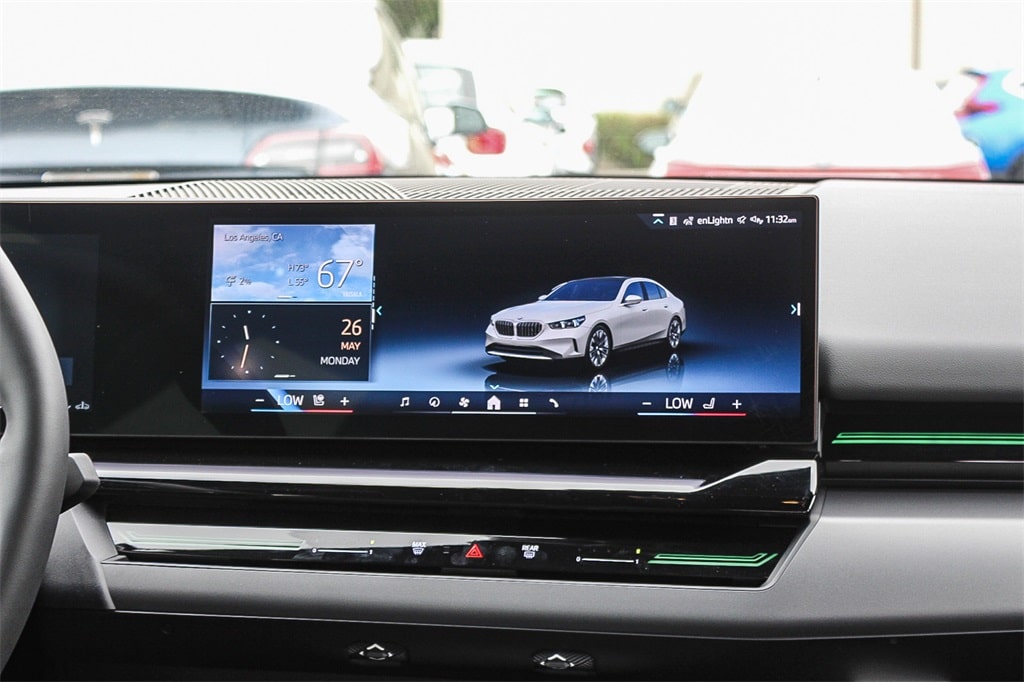 Thumbnail: 2024 BMW 5 Series - 23