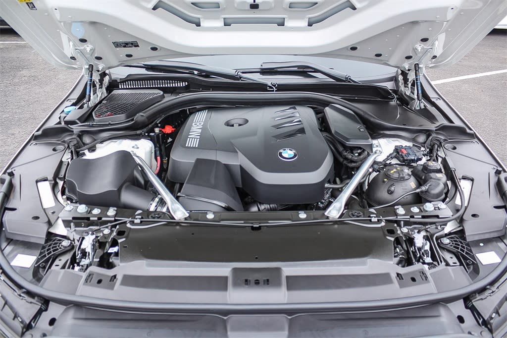 Thumbnail: 2024 BMW 5 Series - 8